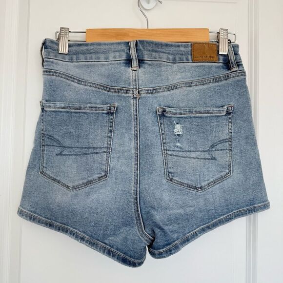 AMERICAN EAGLE | Curvy Hi-Rise Shortie Jean Shorts - Picture 2 of 9